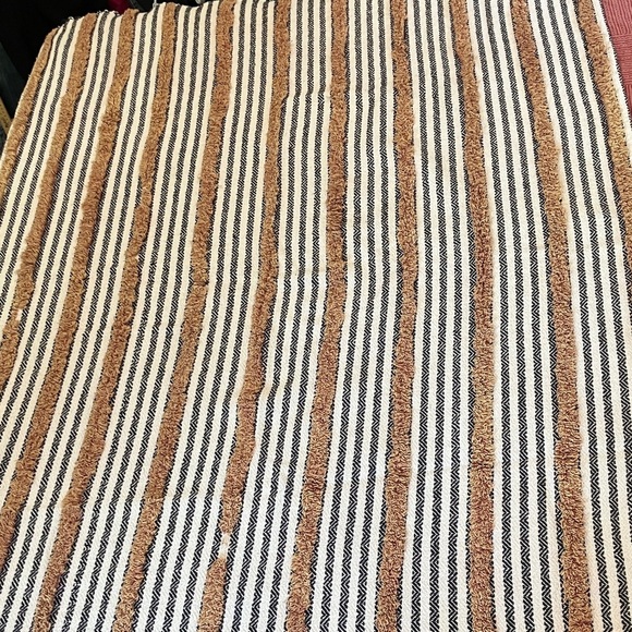Striped Fringe Accent throw Blanket natural tones - Picture 6 of 14